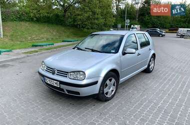 Хетчбек Volkswagen Golf 2003 в Львові