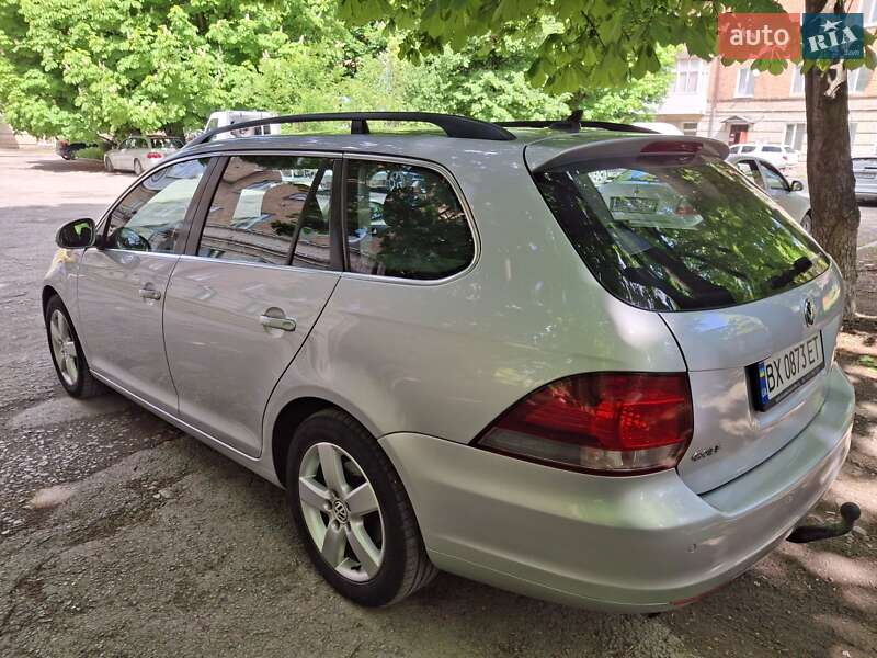 Універсал Volkswagen Golf 2010 в Кам'янець-Подільському
