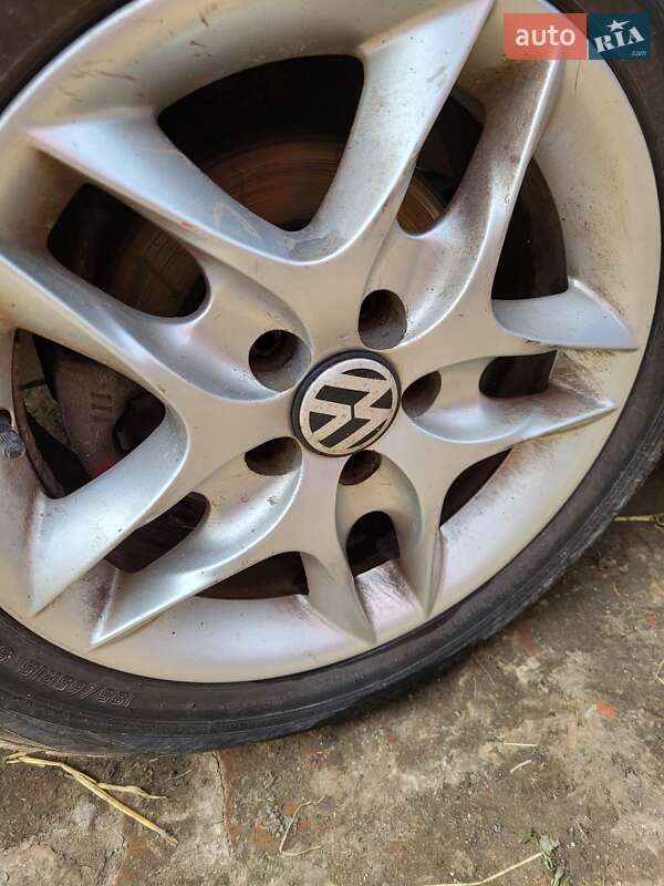 Хетчбек Volkswagen Golf 2000 в Хмельницькому