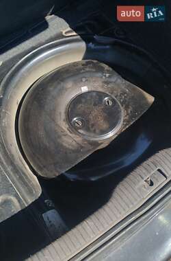 Хетчбек Volkswagen Golf 1998 в 