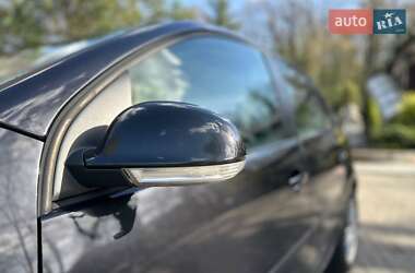 Хетчбек Volkswagen Golf 2004 в 