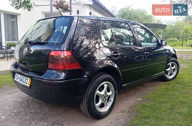 Хэтчбек Volkswagen Golf 2002 в Бориславе
