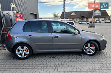 Хэтчбек Volkswagen Golf 2007 в 