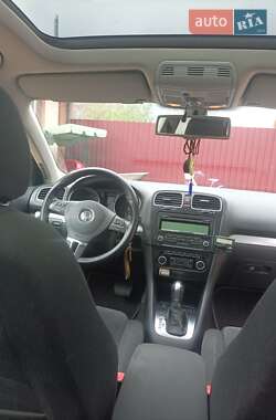 Универсал Volkswagen Golf 2011 в 
