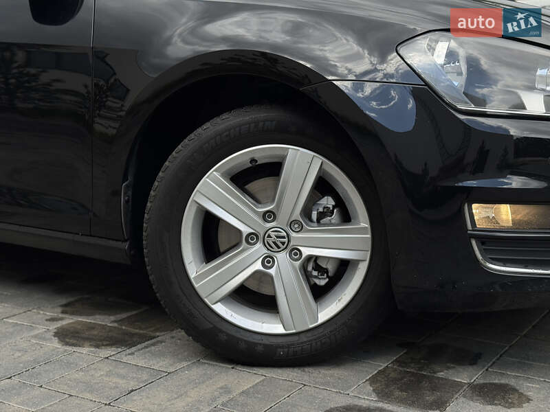 Універсал Volkswagen Golf 2014 в Луцьку