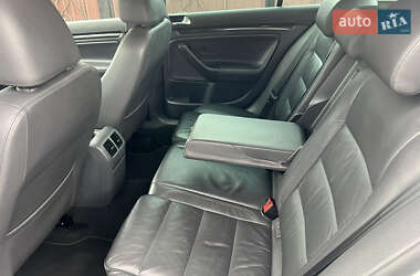 Хэтчбек Volkswagen Golf 2008 в 