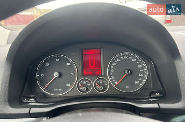 Хэтчбек Volkswagen Golf 2008 в 