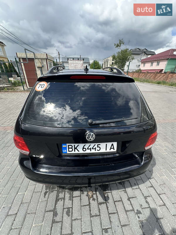 Універсал Volkswagen Golf 2009 в Рівному
