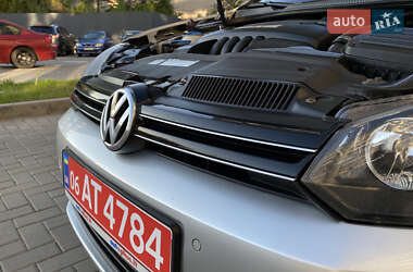 Хетчбек Volkswagen Golf 2010 в 