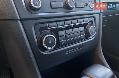 Хетчбек Volkswagen Golf 2010 в 