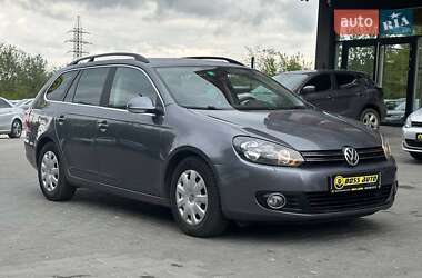 Універсал Volkswagen Golf 2011 в Чернівцях
