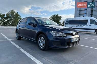 Хэтчбек Volkswagen Golf 2014 в Киеве
