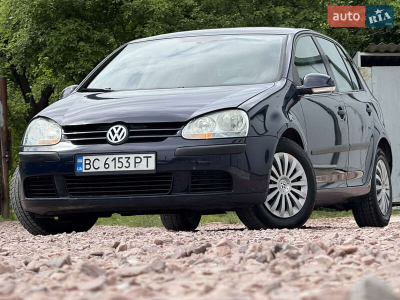 Хетчбек Volkswagen Golf 2004 в Дрогобичі