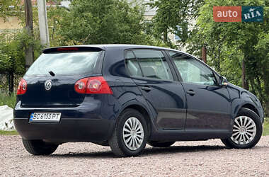 Хетчбек Volkswagen Golf 2004 в 