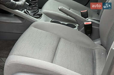 Хетчбек Volkswagen Golf 2004 в 