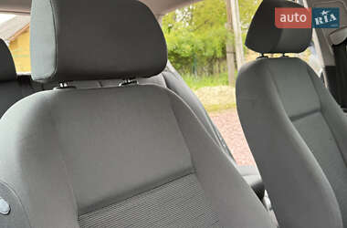 Хетчбек Volkswagen Golf 2004 в 
