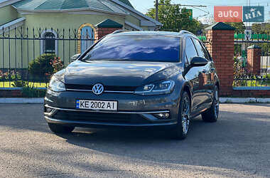 Универсал Volkswagen Golf 2019 в 