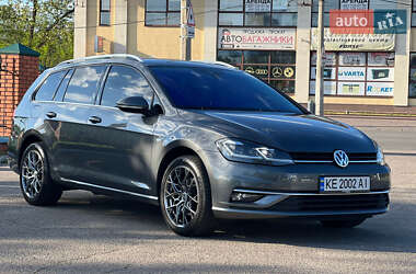 Универсал Volkswagen Golf 2019 в 