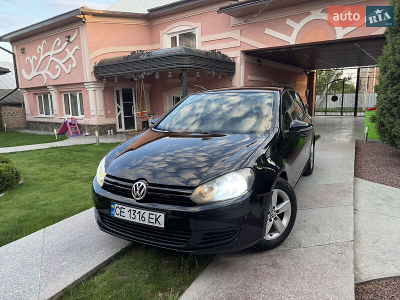 Хэтчбек Volkswagen Golf 2008 в 