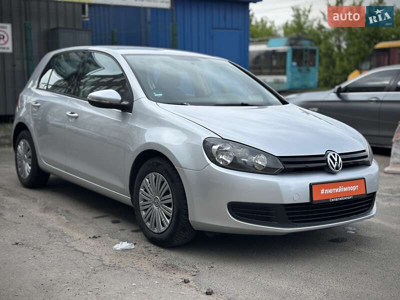 Хетчбек Volkswagen Golf 2009 в Сумах