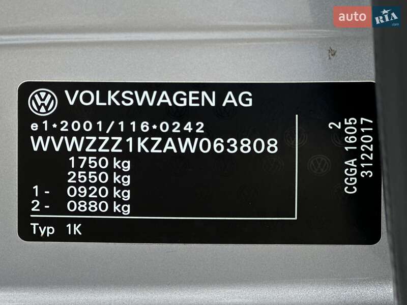 Хетчбек Volkswagen Golf 2009 в Сумах