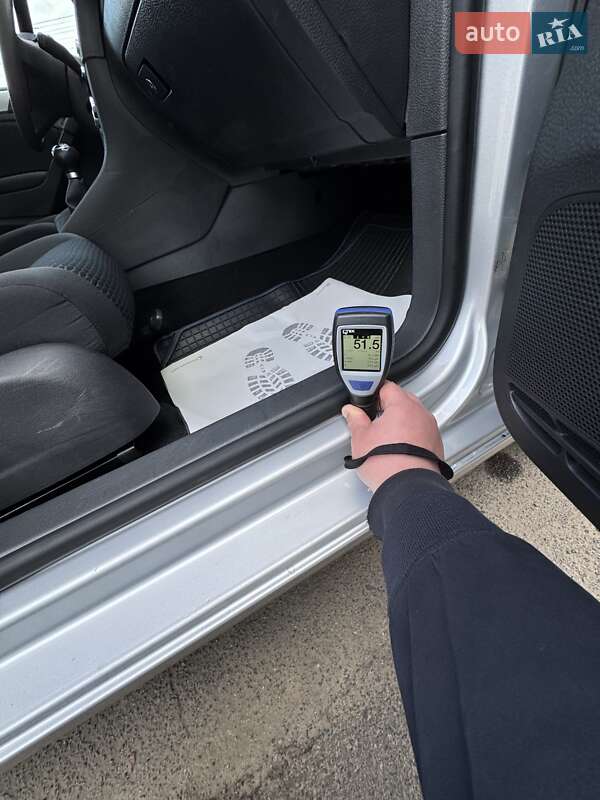 Хетчбек Volkswagen Golf 2009 в Сумах