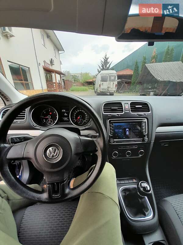 Універсал Volkswagen Golf 2011 в Мукачевому