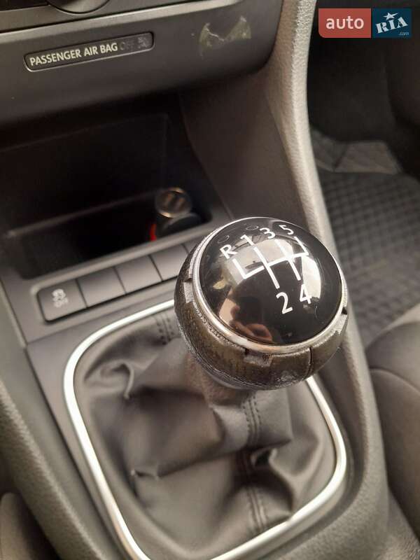 Універсал Volkswagen Golf 2011 в Мукачевому