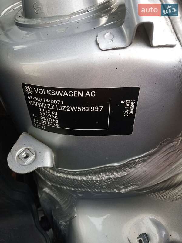 Хэтчбек Volkswagen Golf 2002 в Тернополе