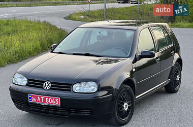 Хэтчбек Volkswagen Golf 2001 в Звягеле