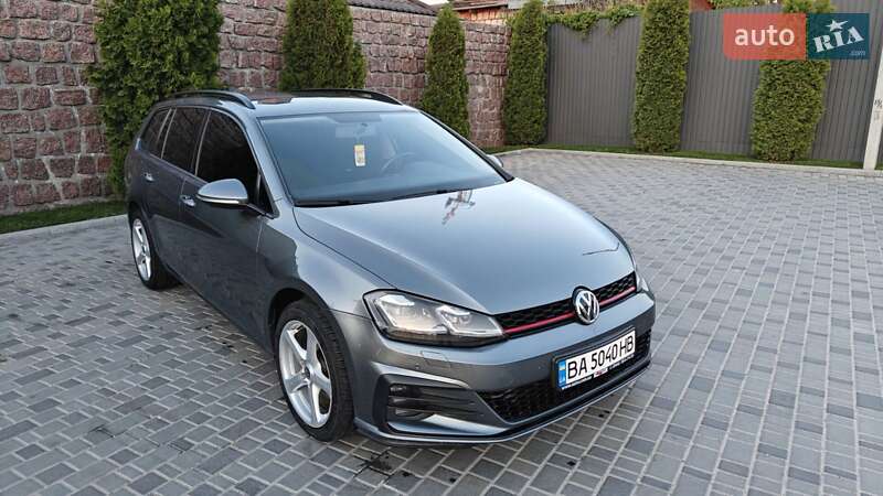 Універсал Volkswagen Golf 2015 в Кропивницькому