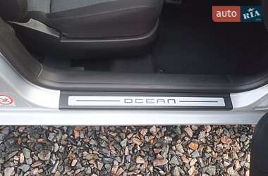 Хэтчбек Volkswagen Golf 2003 в 