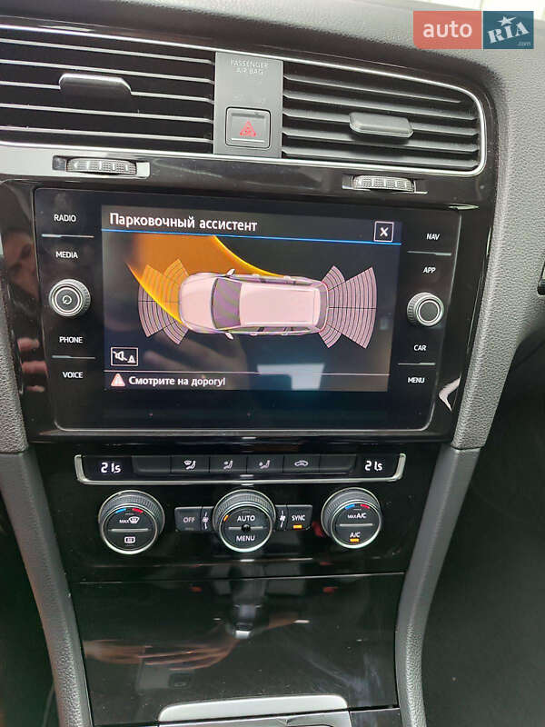 Универсал Volkswagen Golf 2017 в Белгороде-Днестровском