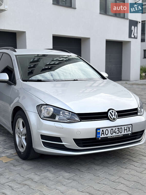 Універсал Volkswagen Golf 2014 в 