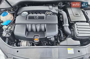 Хетчбек Volkswagen Golf 2005 в 