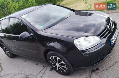 Хэтчбек Volkswagen Golf 2004 в Кременчуге