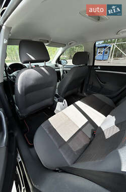 Хетчбек Volkswagen Golf 2006 в 