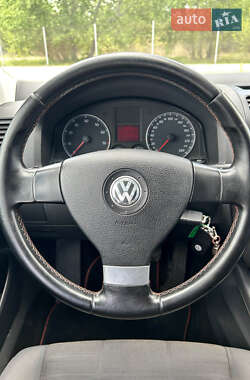 Хетчбек Volkswagen Golf 2006 в 