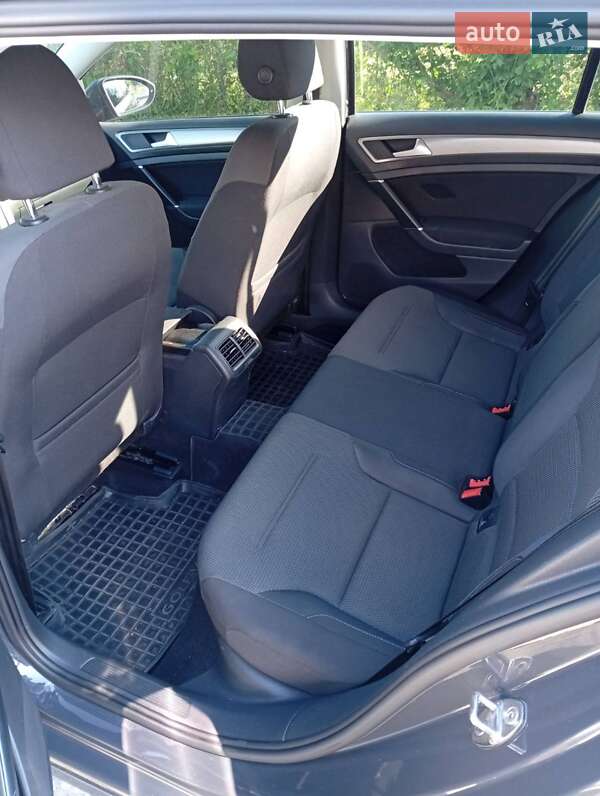 Універсал Volkswagen Golf 2015 в Мукачевому