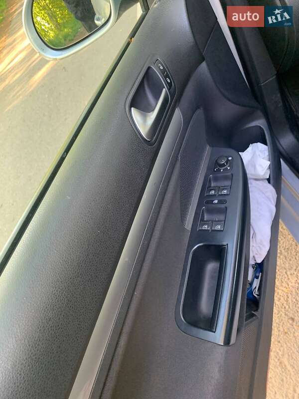 Универсал Volkswagen Golf 2013 в Жидачове