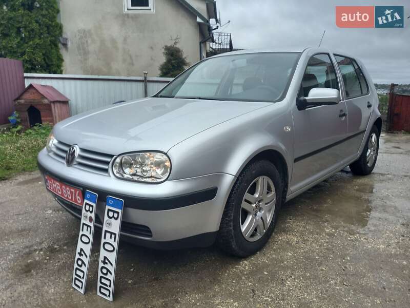 Хэтчбек Volkswagen Golf 2002 в Тернополе