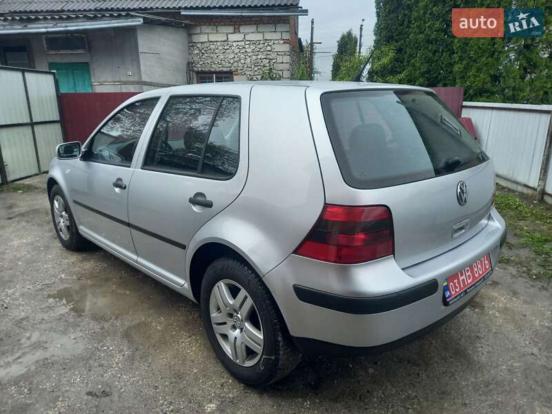 Хэтчбек Volkswagen Golf 2002 в Тернополе