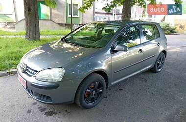 Хетчбек Volkswagen Golf 2005 в Лубнах