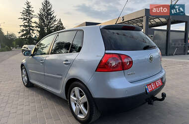 Хэтчбек Volkswagen Golf 2008 в 