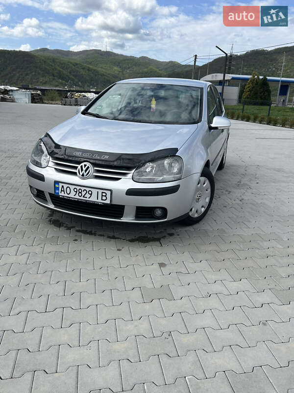 Volkswagen Golf 2003