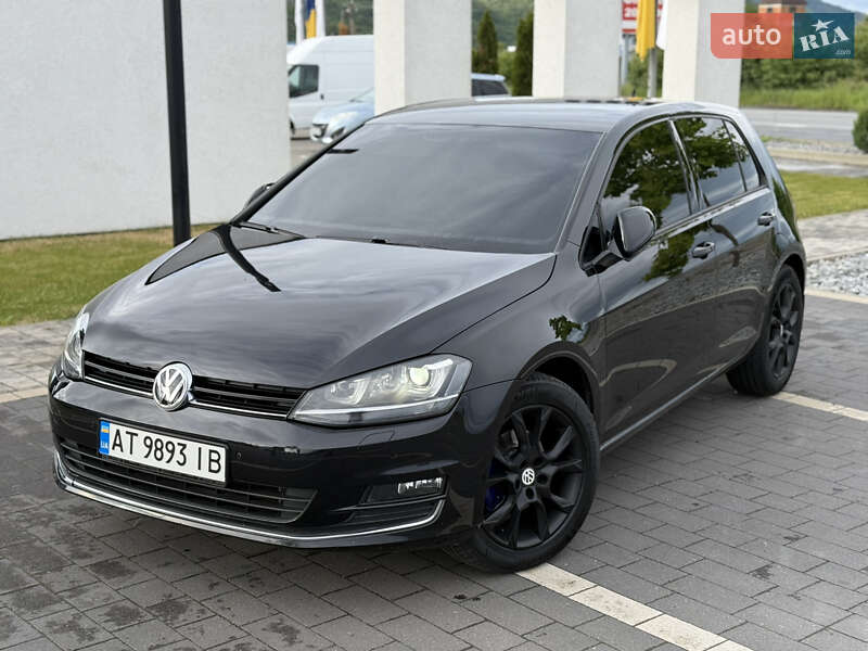 Хэтчбек Volkswagen Golf 2015 в 