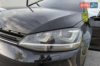 Хэтчбек Volkswagen Golf 2015 в 