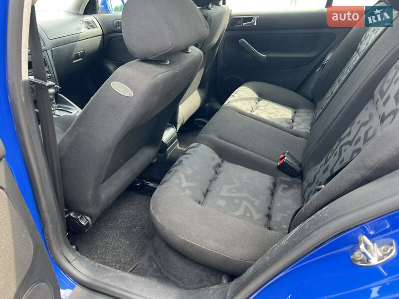 Хетчбек Volkswagen Golf 1998 в Києві