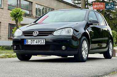 Хетчбек Volkswagen Golf 2008 в 