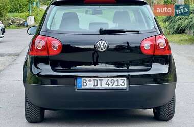 Хетчбек Volkswagen Golf 2008 в 